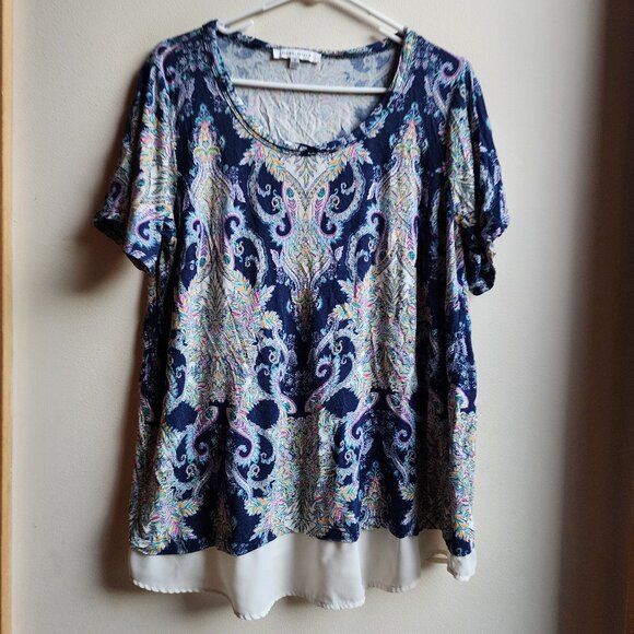 Rose & Olive Tops - Rose & Olive Navy/Cream Whimsical Design Scoop Neck Shortsleeve Jersey Size 1X